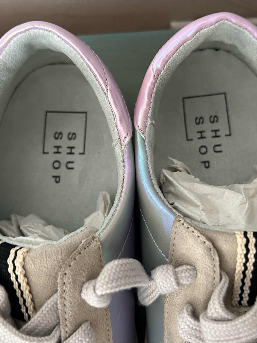 ShuShop Women's Iridescent Silver & Pink Low-Top Sneakers - Picture 3 of 6